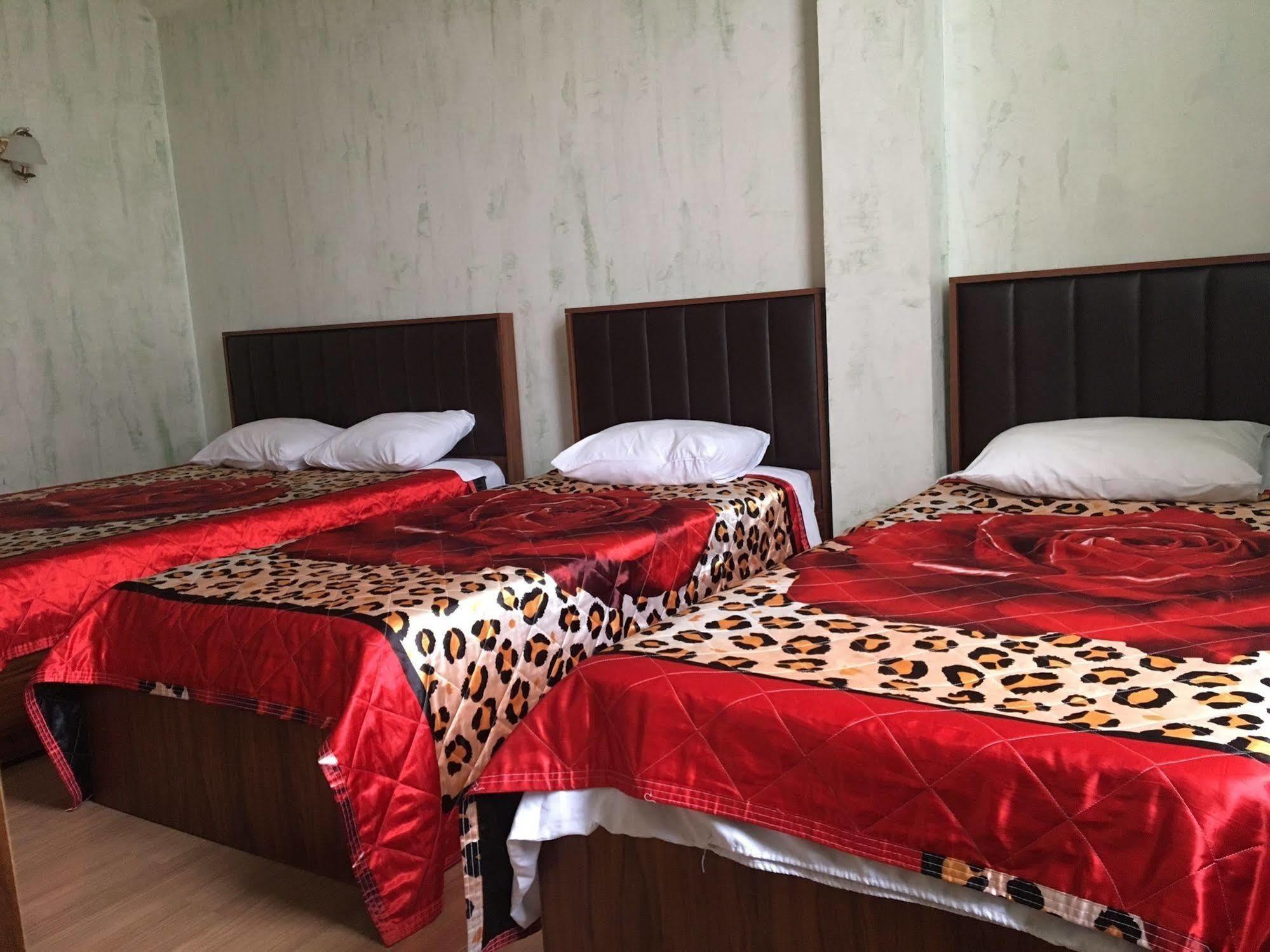 Royal Hotel Batumi Eksteriør billede